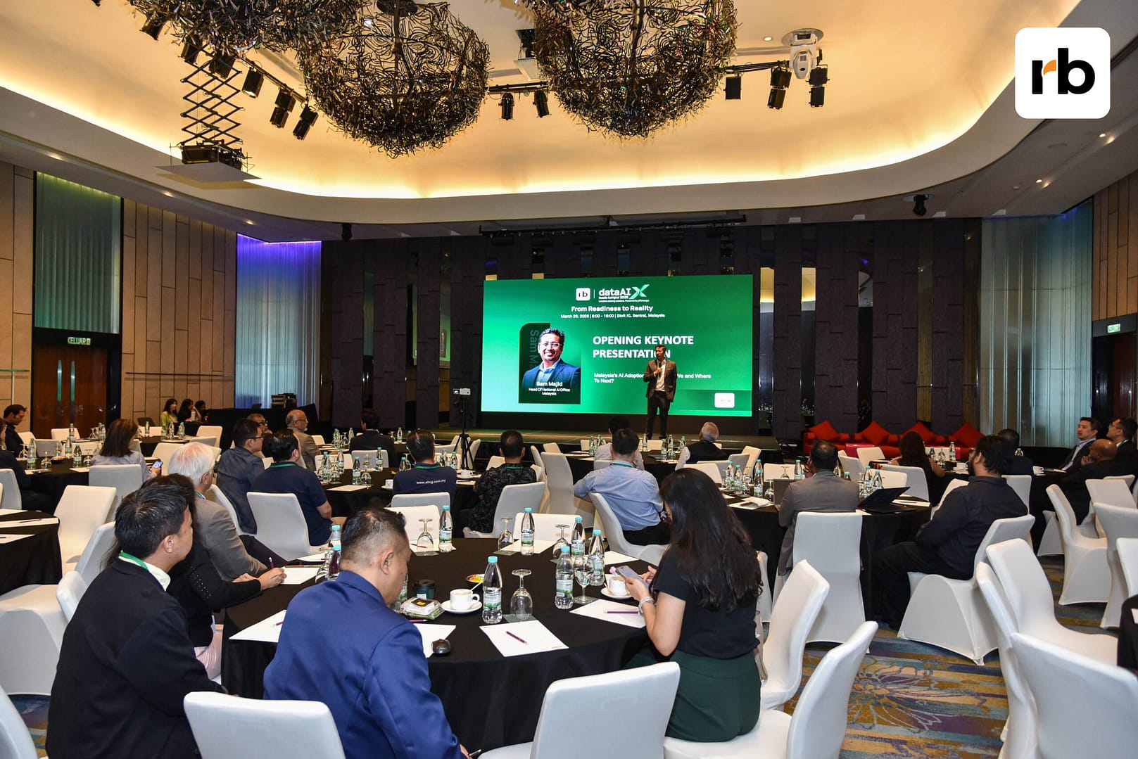 Dr Esther Loo Invited to Moderate AI Talent Panel at dataAIX Kuala Lumpur 2026 jtl 3940